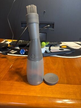 Pampered Chef Gray Silicone Basting Brush and Dispenser